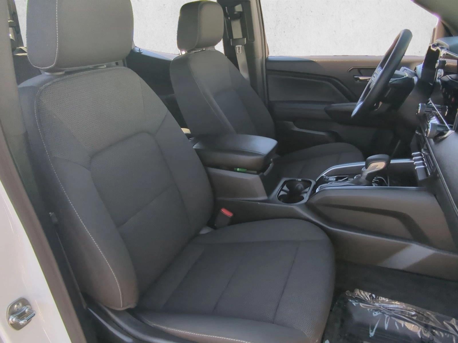 2025 Chevrolet Colorado WT/LT