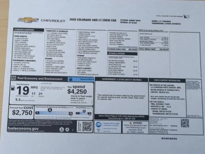 2025 Chevrolet Colorado WT/LT