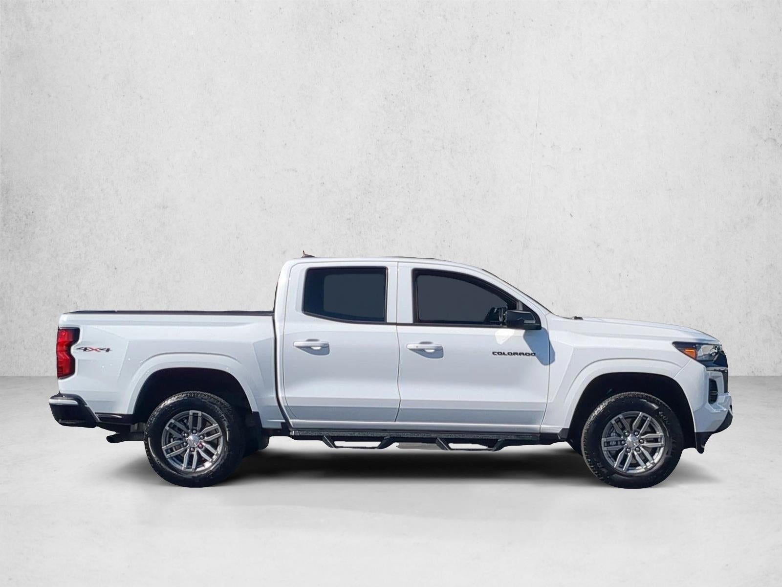 2025 Chevrolet Colorado WT/LT