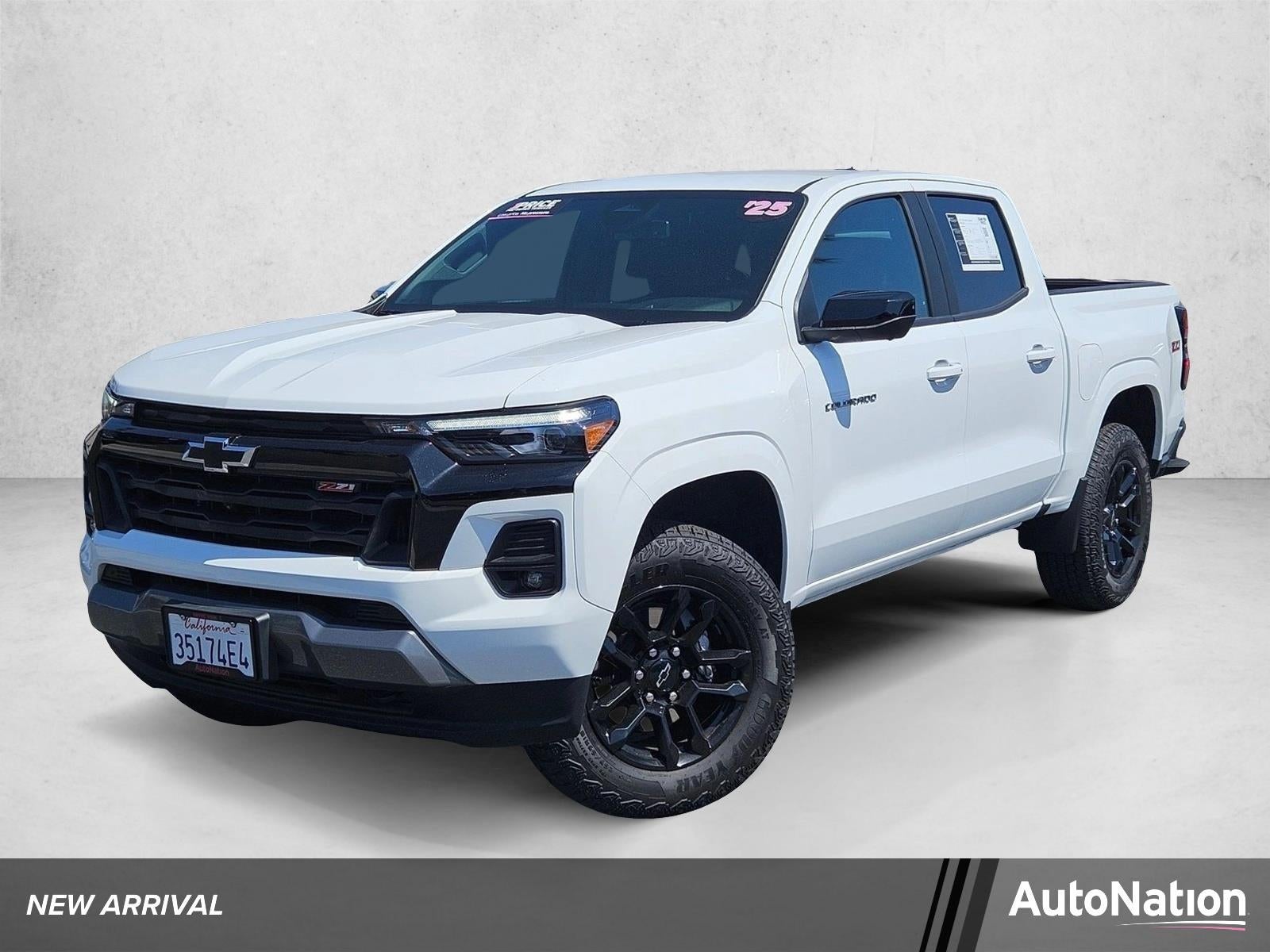 2025 Chevrolet Colorado 4WD Z71 Crew Cab Short Box's photo