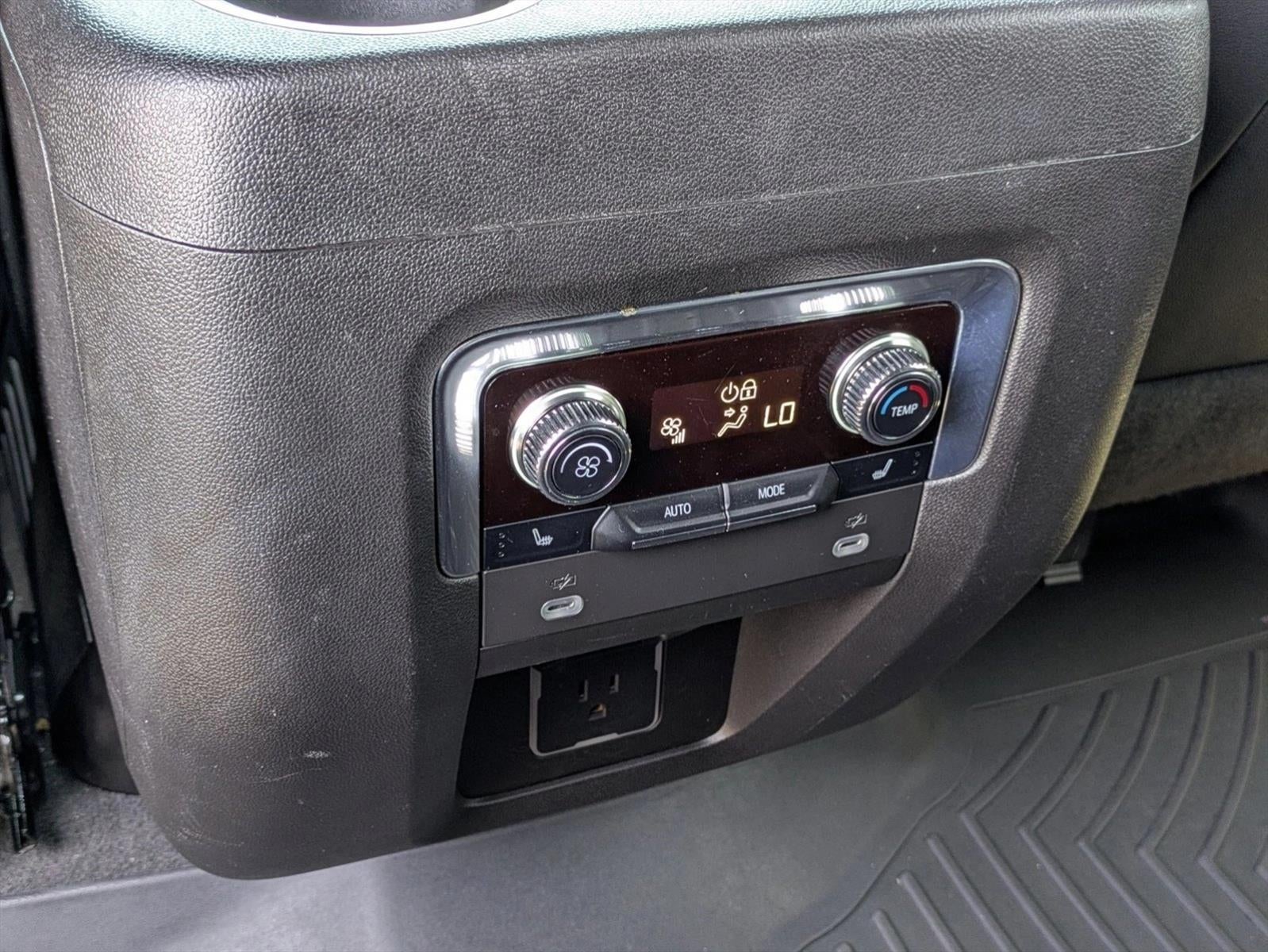 2023 GMC Yukon XL AT4