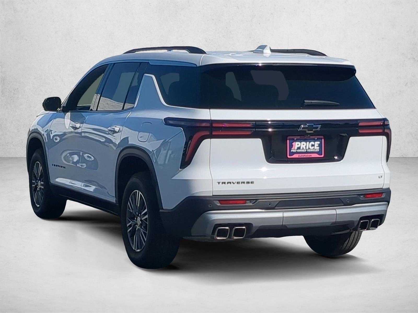 2024 Chevrolet Traverse LT