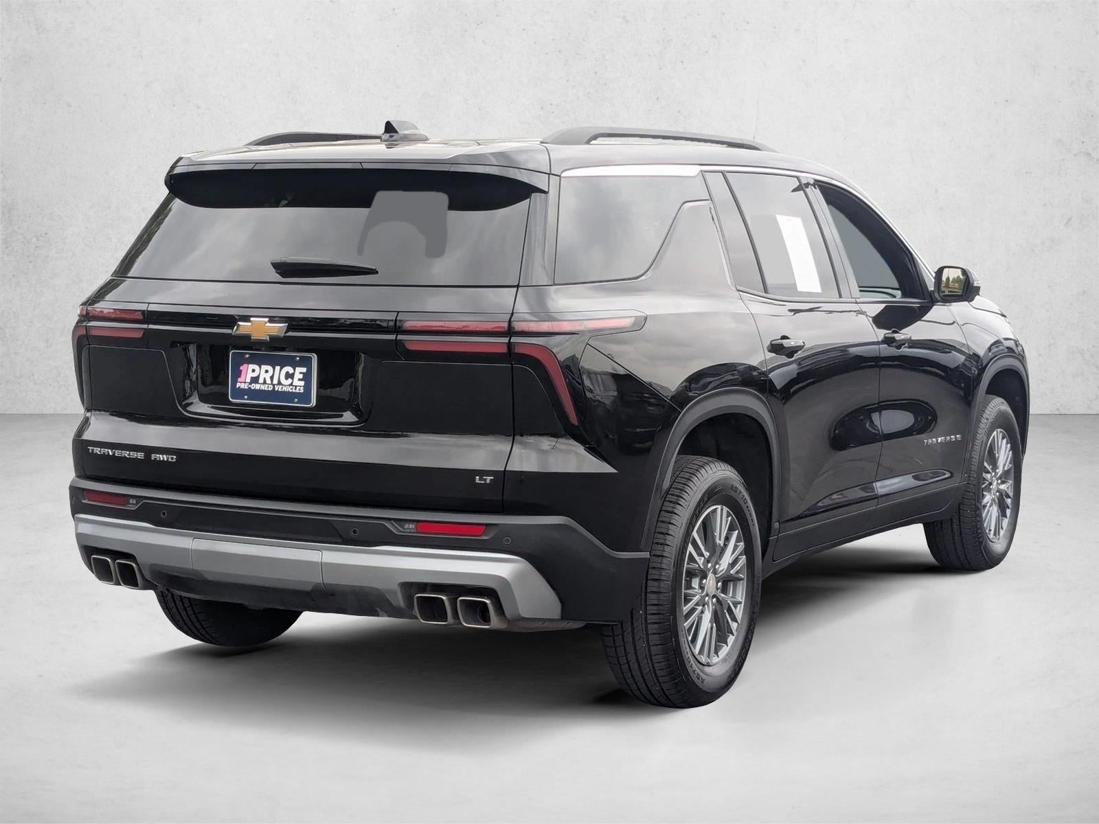 2024 Chevrolet Traverse LT