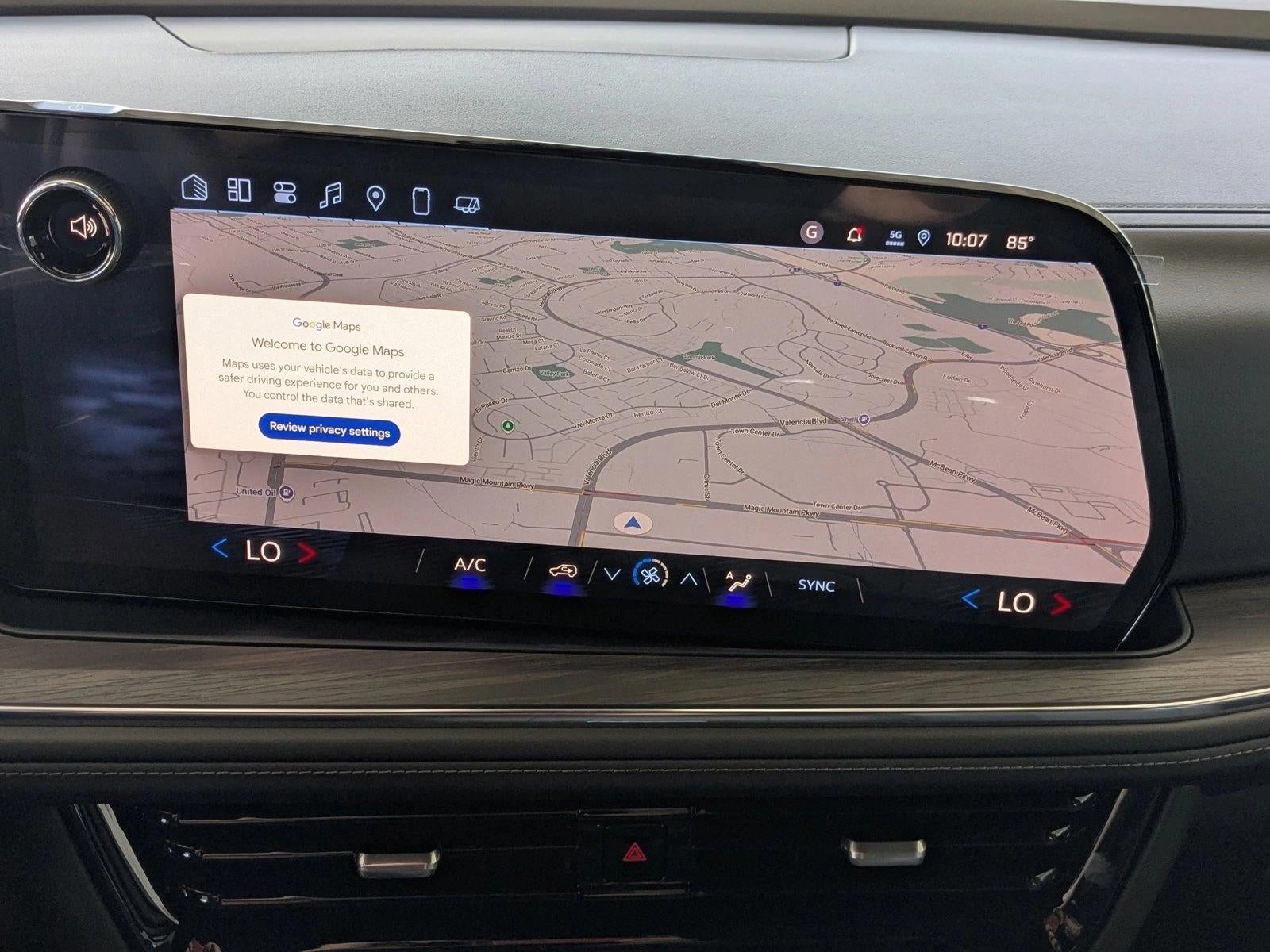 2025 Chevrolet Suburban LS