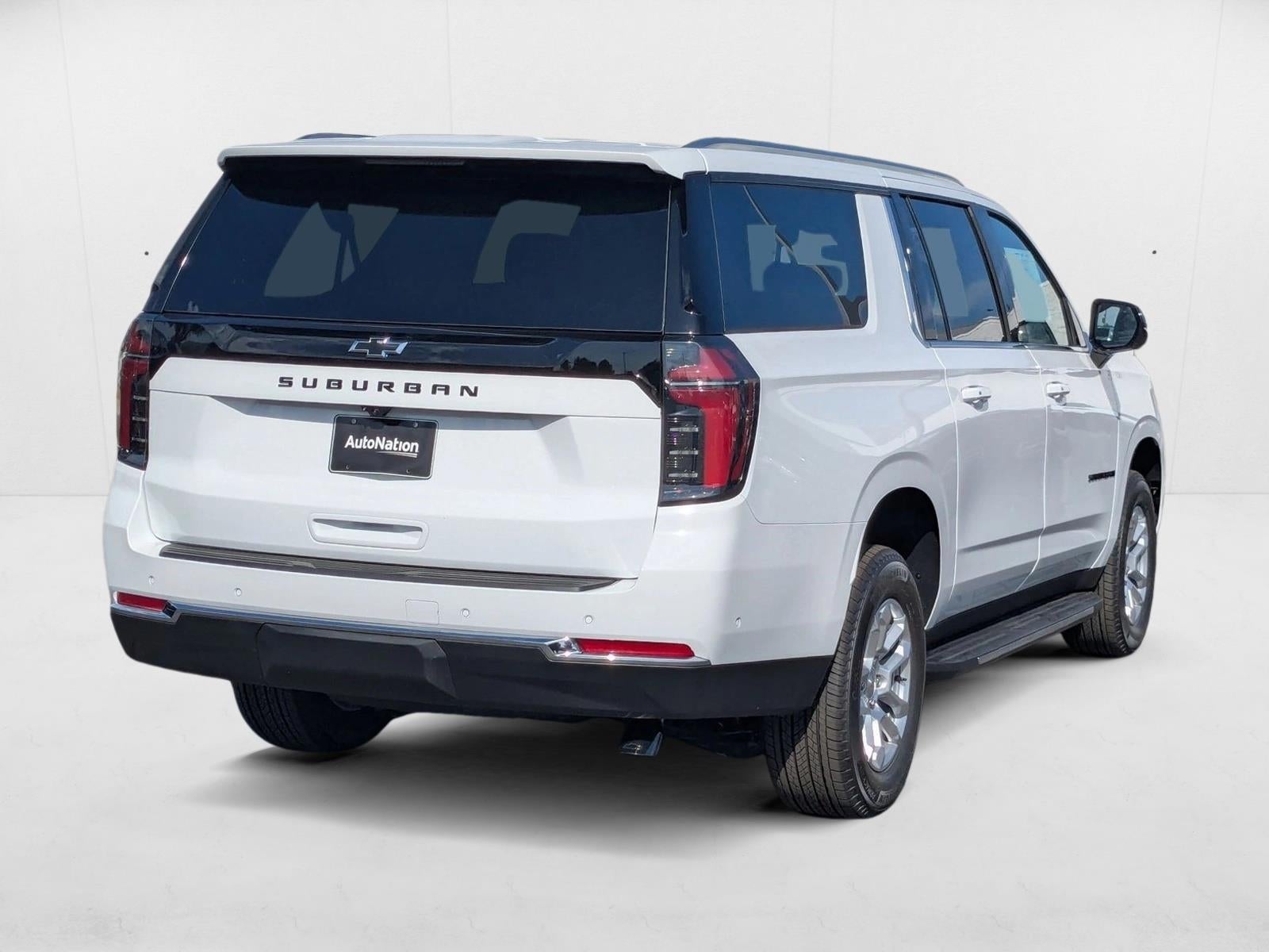 2025 Chevrolet Suburban LS