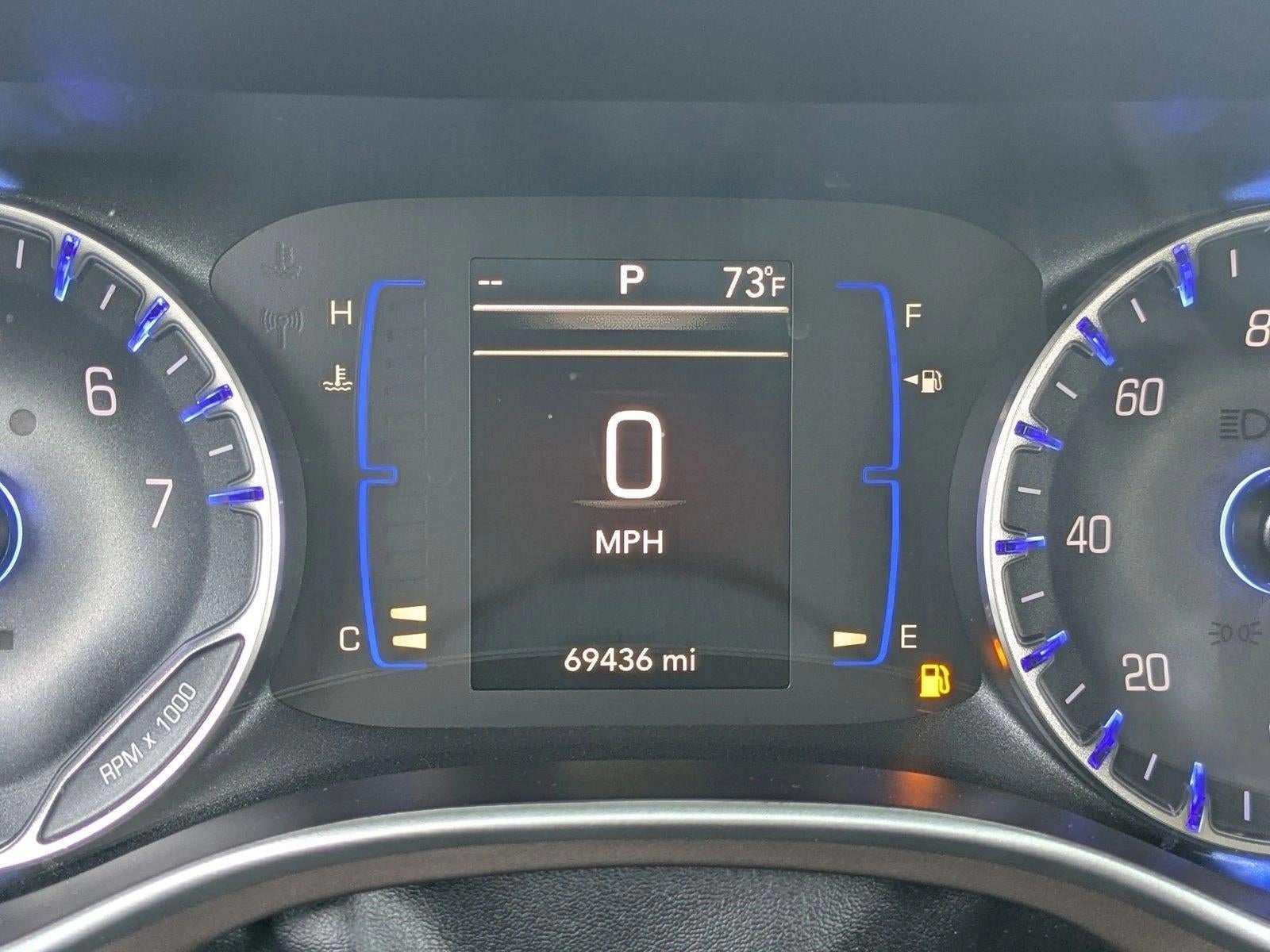 2022 Chrysler Voyager LX