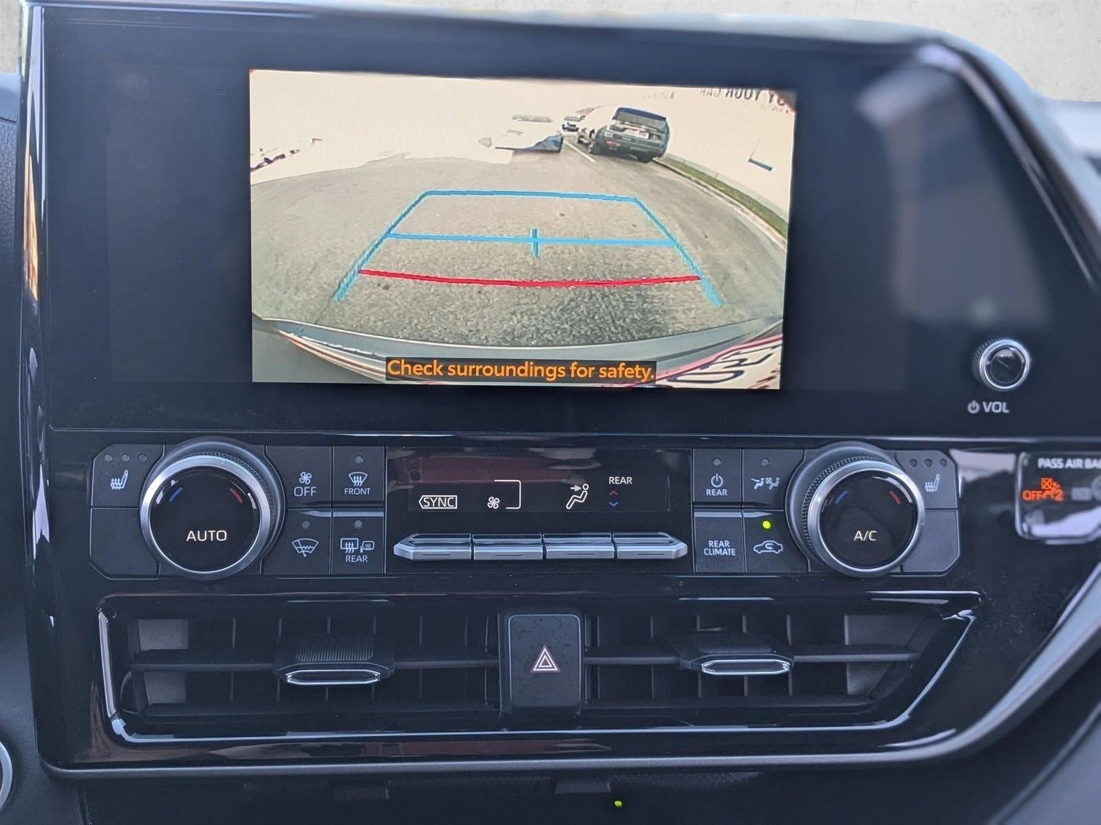 2024 Toyota Highlander LE