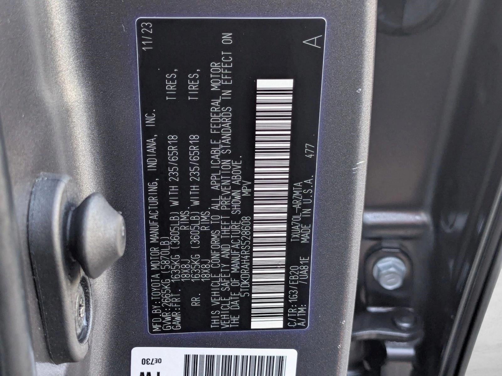 2024 Toyota Highlander LE