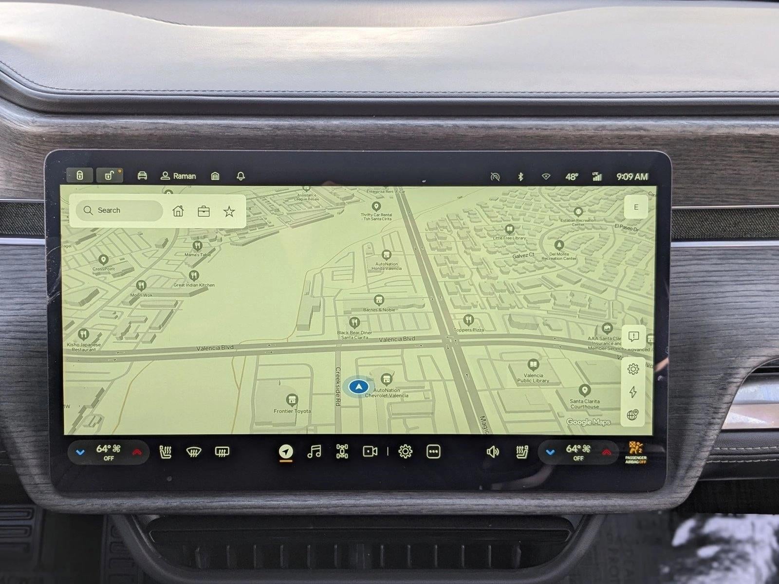 2026 RIVIAN R1S Base