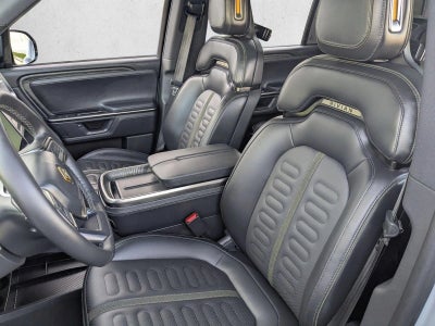 2026 RIVIAN R1S Base