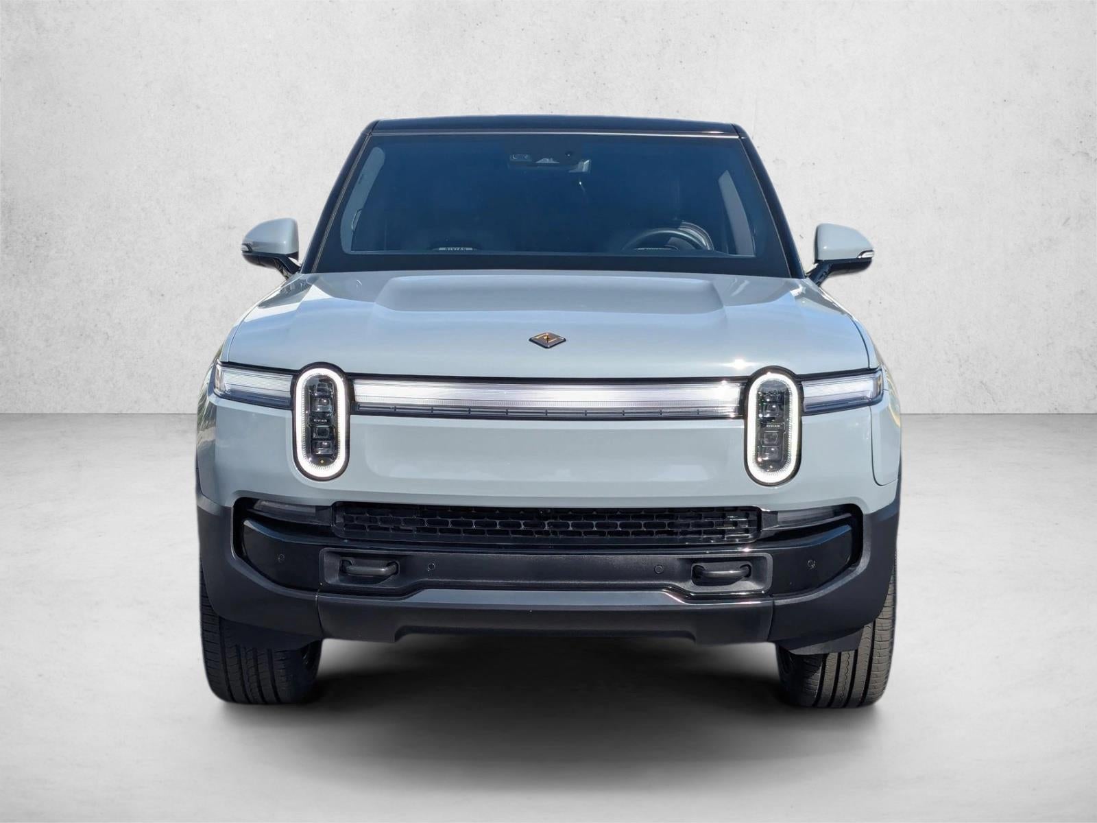 2026 RIVIAN R1S Base