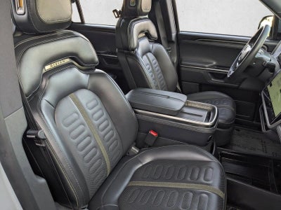 2026 RIVIAN R1S Base