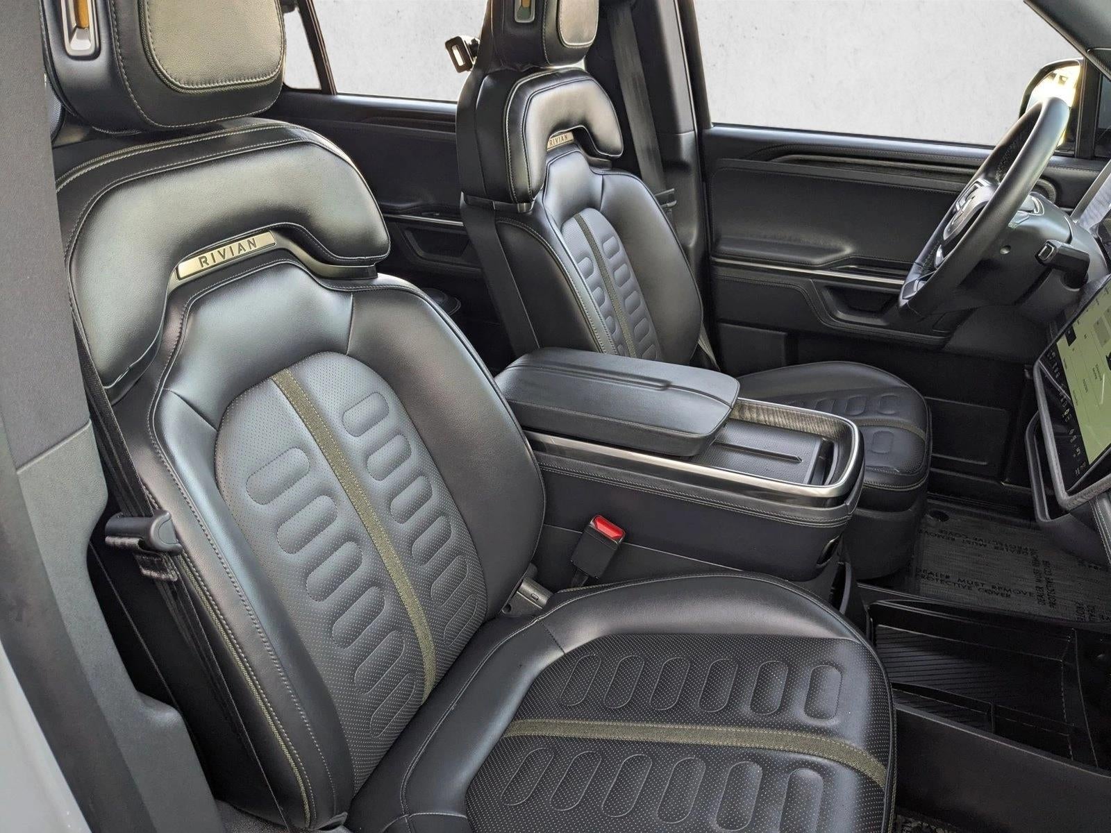 2026 RIVIAN R1S Base