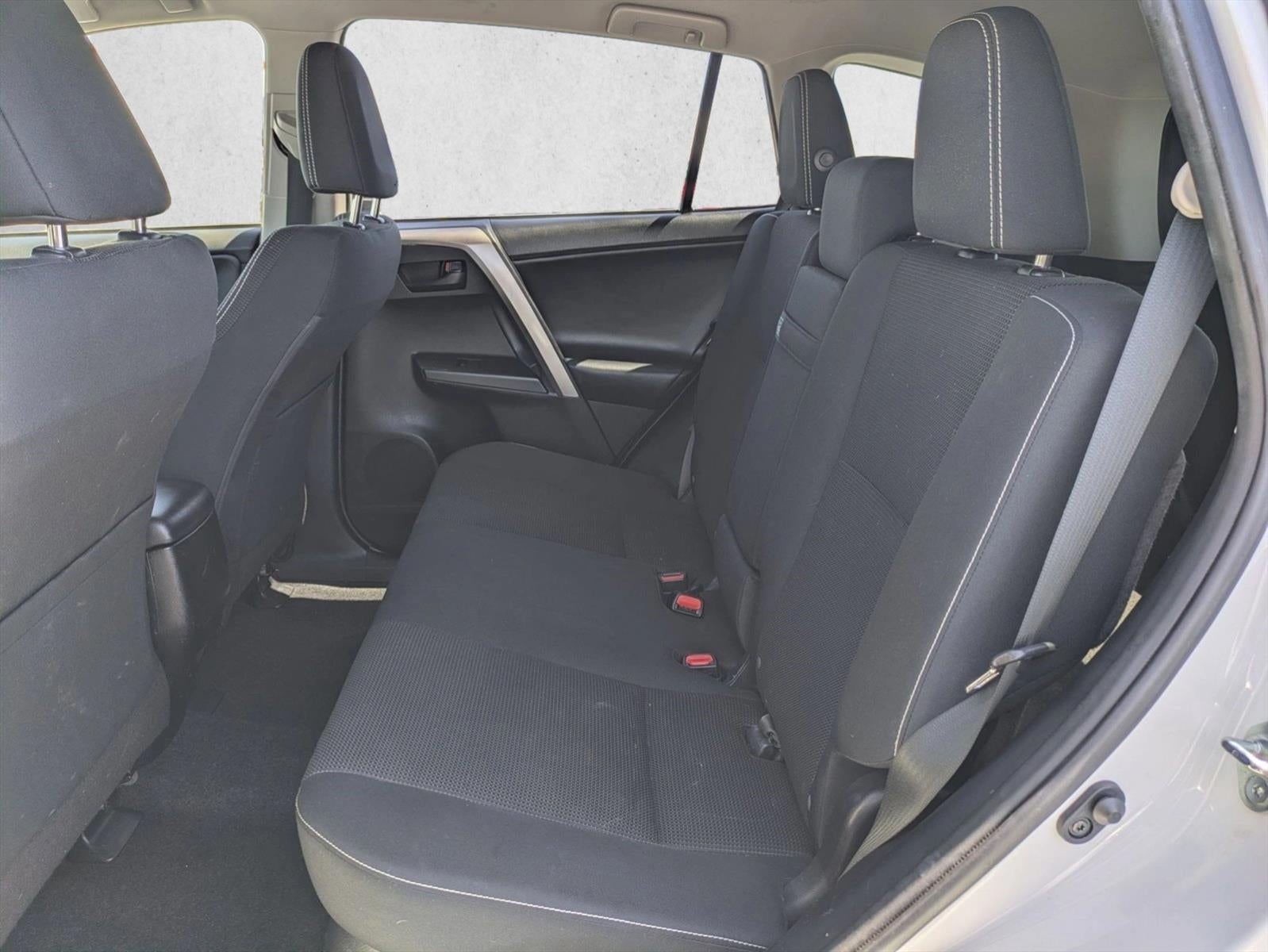 2018 Toyota RAV4 Hybrid LE