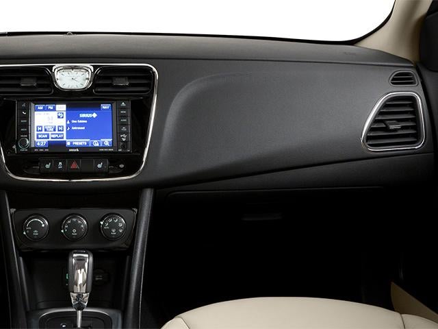 2014 Chrysler 200 4dr Sdn Limited