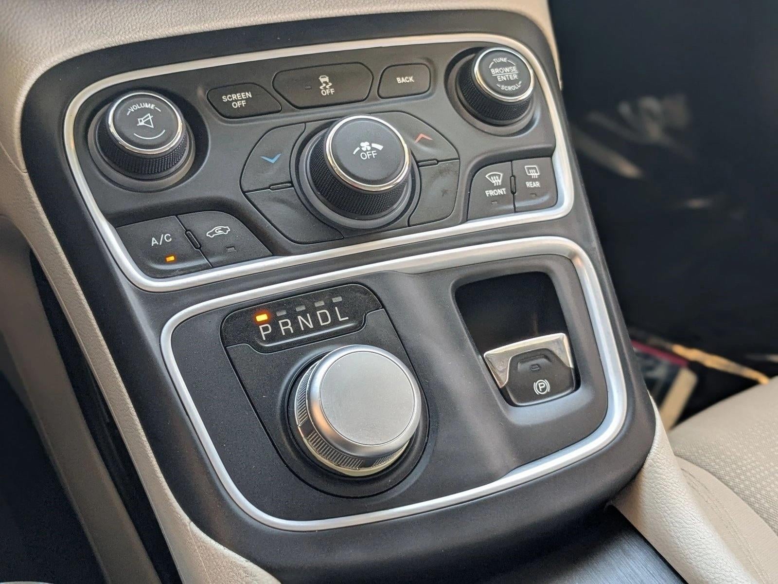 2016 Chrysler 200 4dr Sdn Limited FWD
