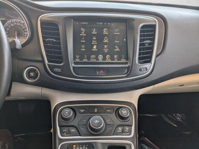 2016 Chrysler 200 4dr Sdn Limited FWD