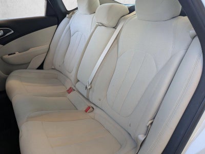 2016 Chrysler 200 4dr Sdn Limited FWD