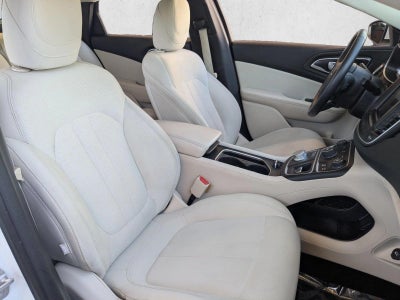 2016 Chrysler 200 4dr Sdn Limited FWD