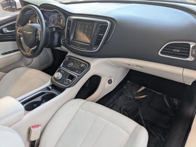 2016 Chrysler 200 4dr Sdn Limited FWD