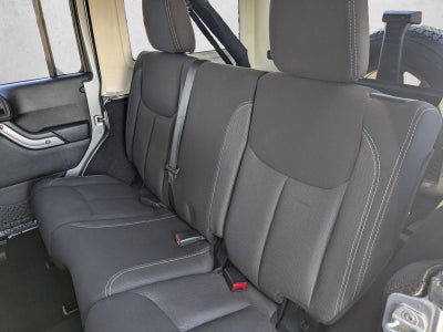 2014 Jeep Wrangler Unlimited 4WD 4dr Sahara