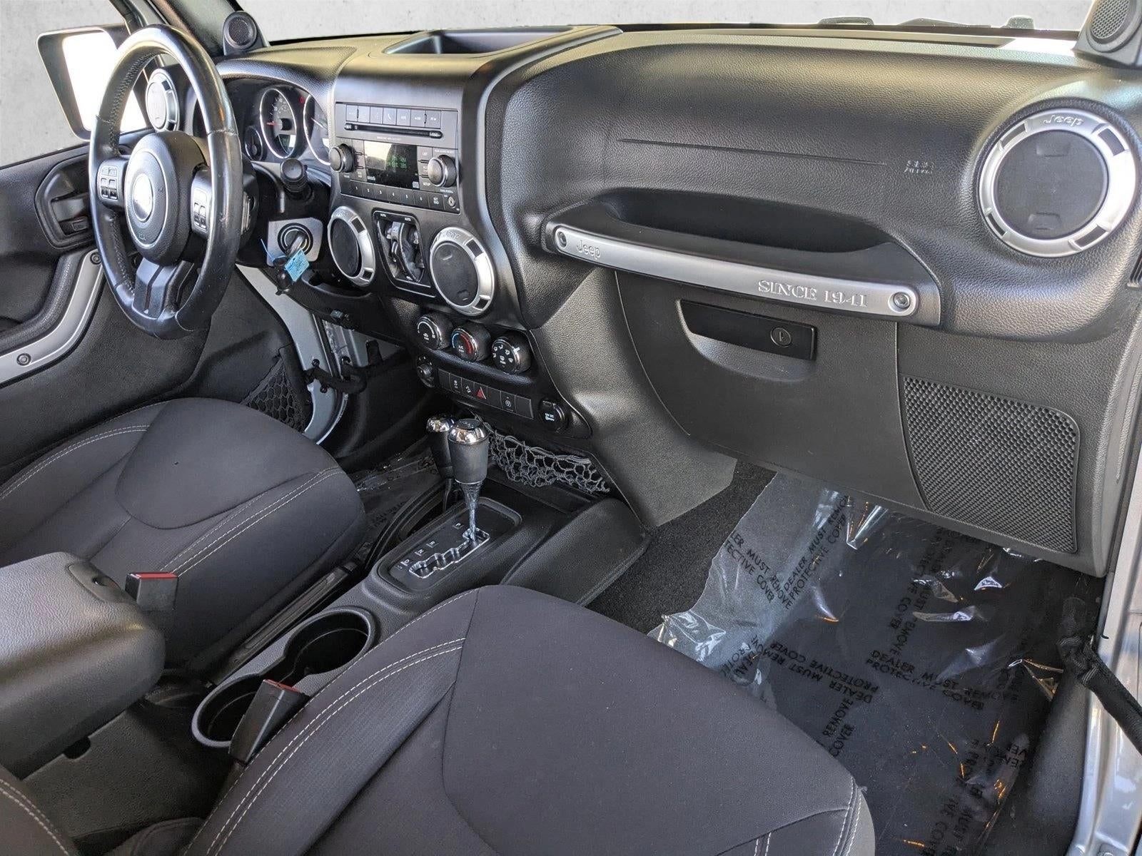 2014 Jeep Wrangler Unlimited 4WD 4dr Sahara