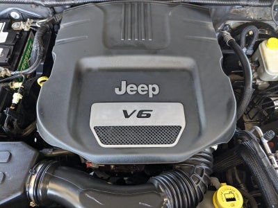 2014 Jeep Wrangler Unlimited 4WD 4dr Sahara