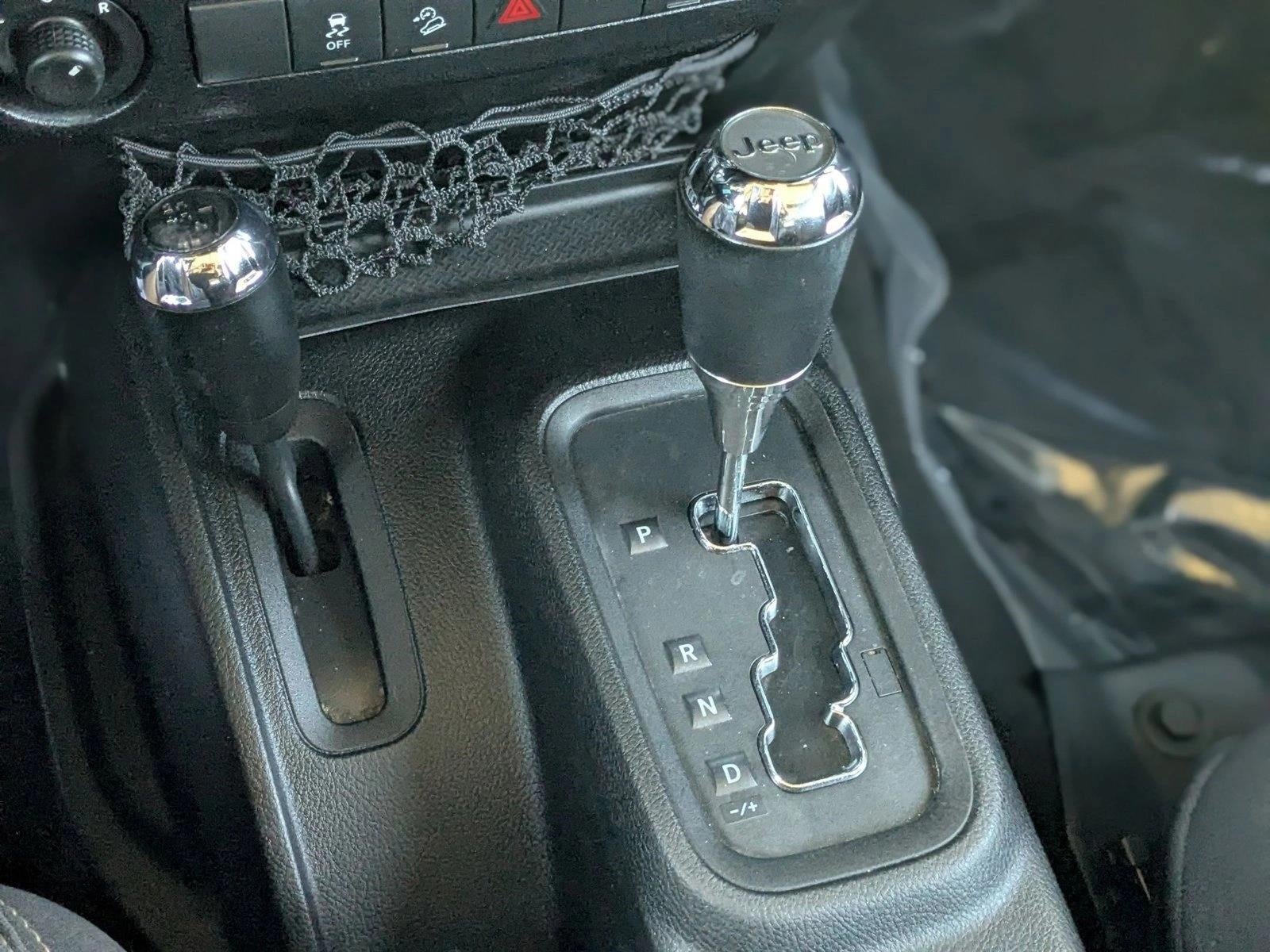 2014 Jeep Wrangler Unlimited 4WD 4dr Sahara