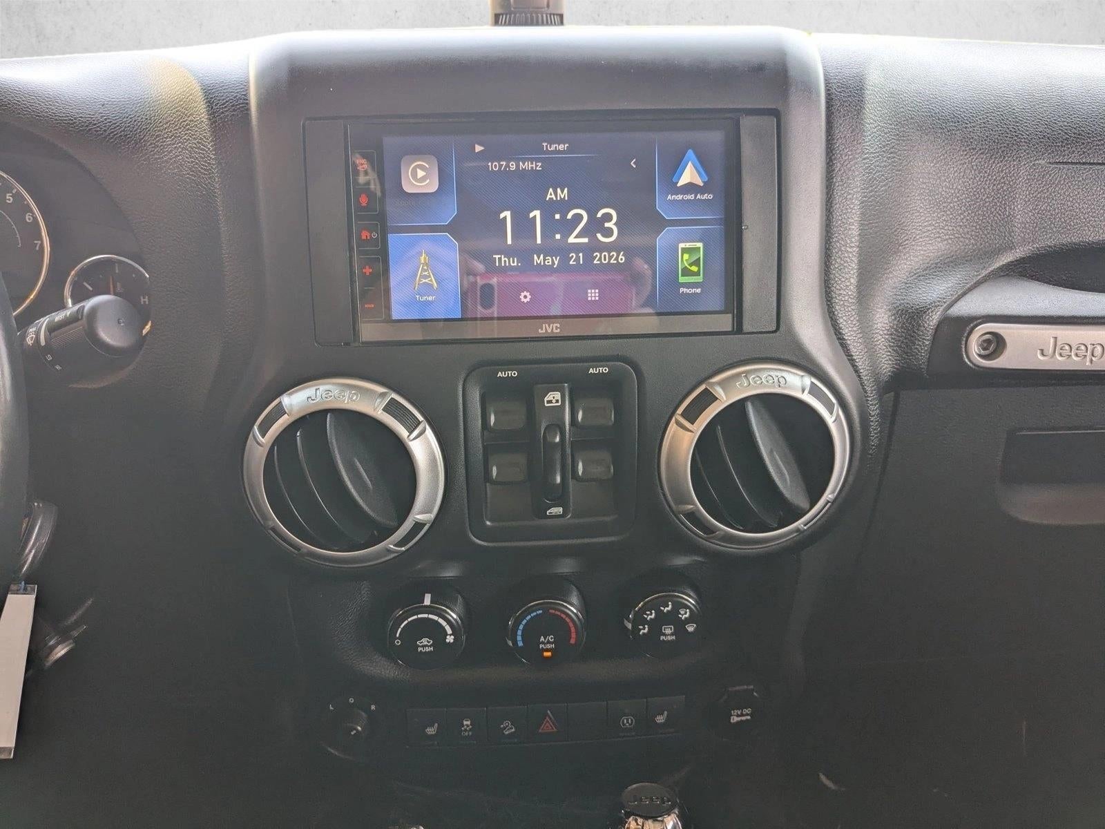 2015 Jeep Wrangler Unlimited 4WD 4dr Sahara