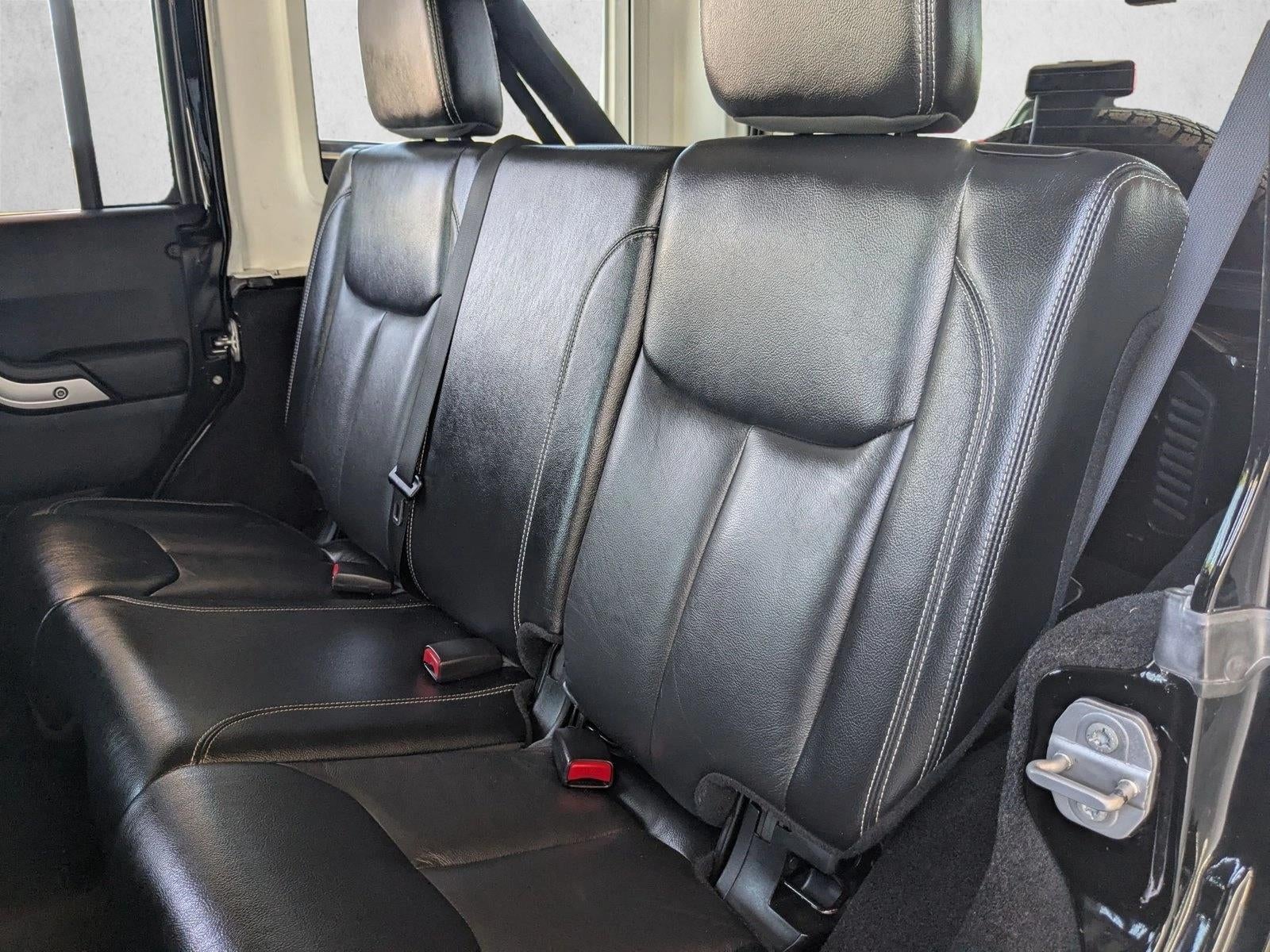 2015 Jeep Wrangler Unlimited 4WD 4dr Sahara