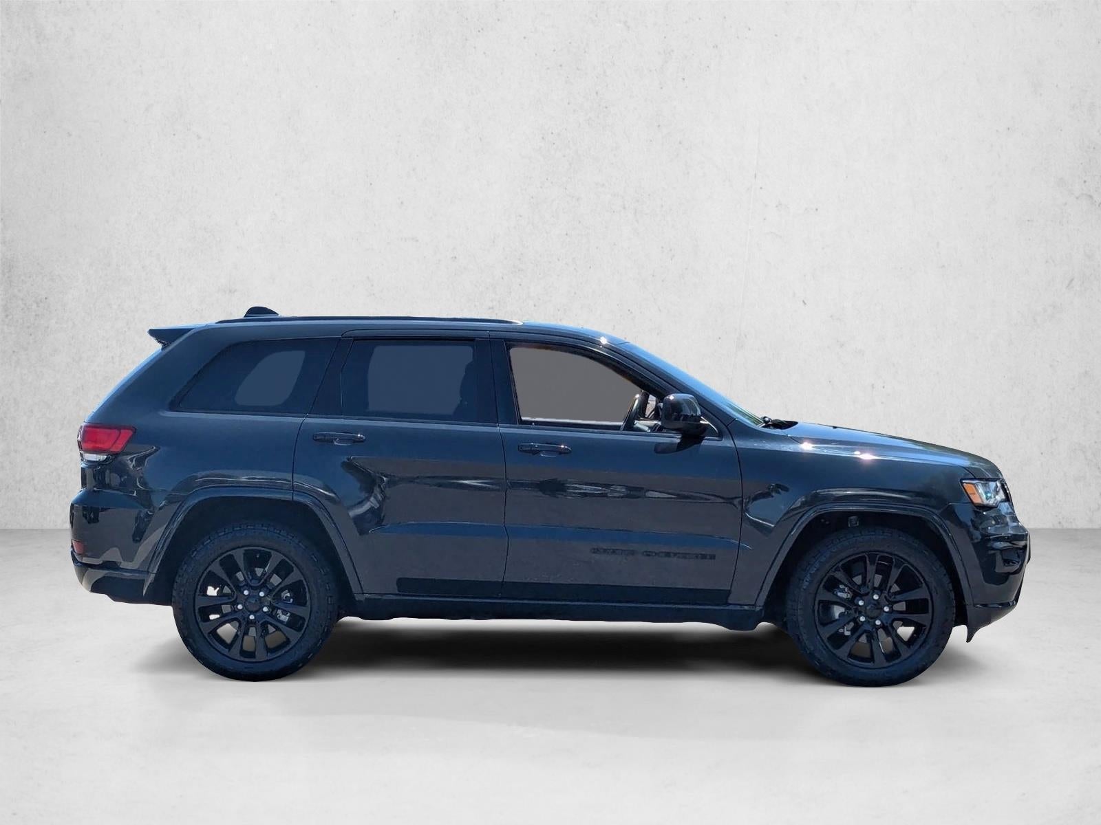 2018 Jeep Grand Cherokee Altitude 4x2 *Ltd Avail*
