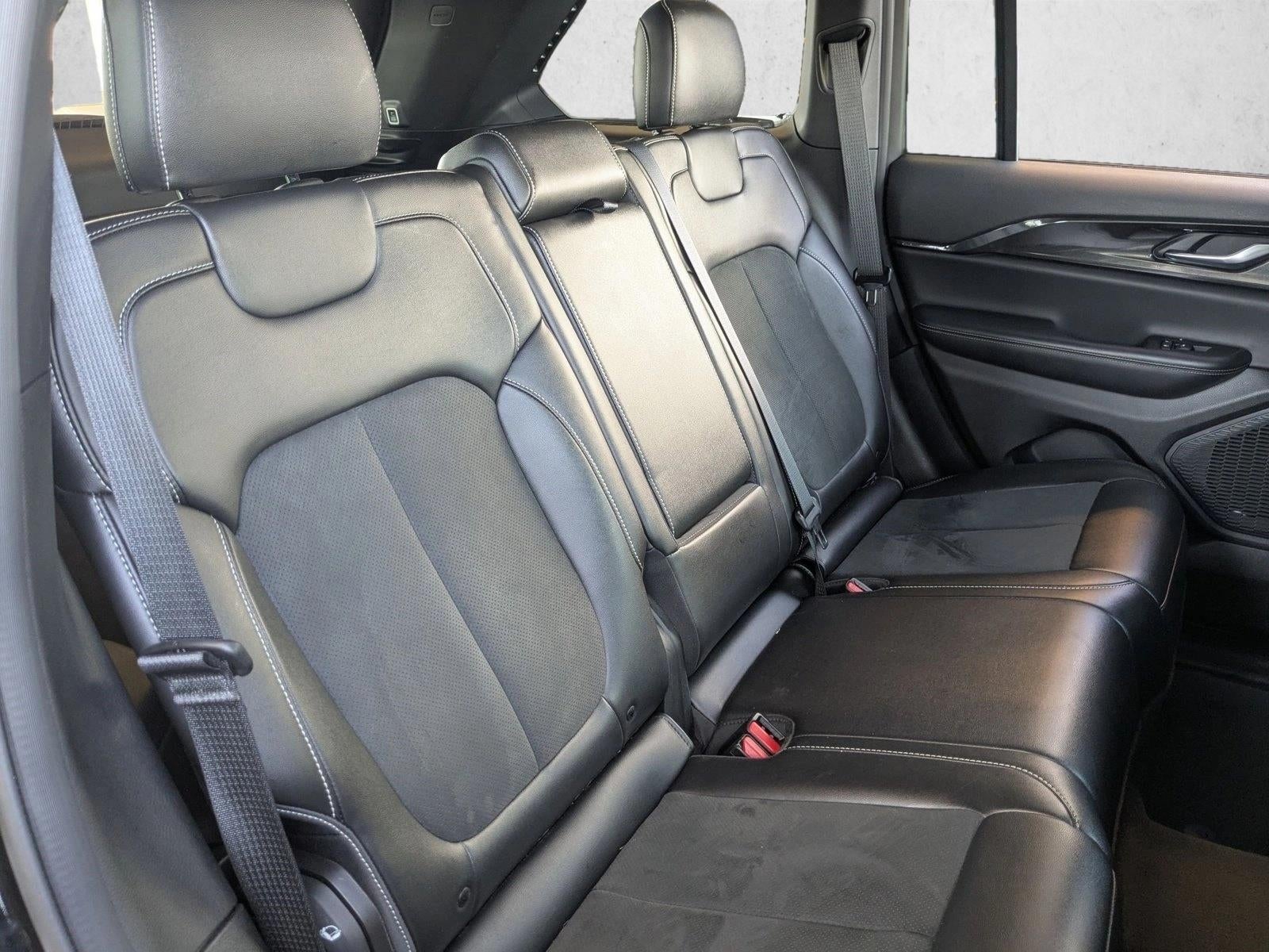 2023 Jeep Grand Cherokee Altitude 4x2