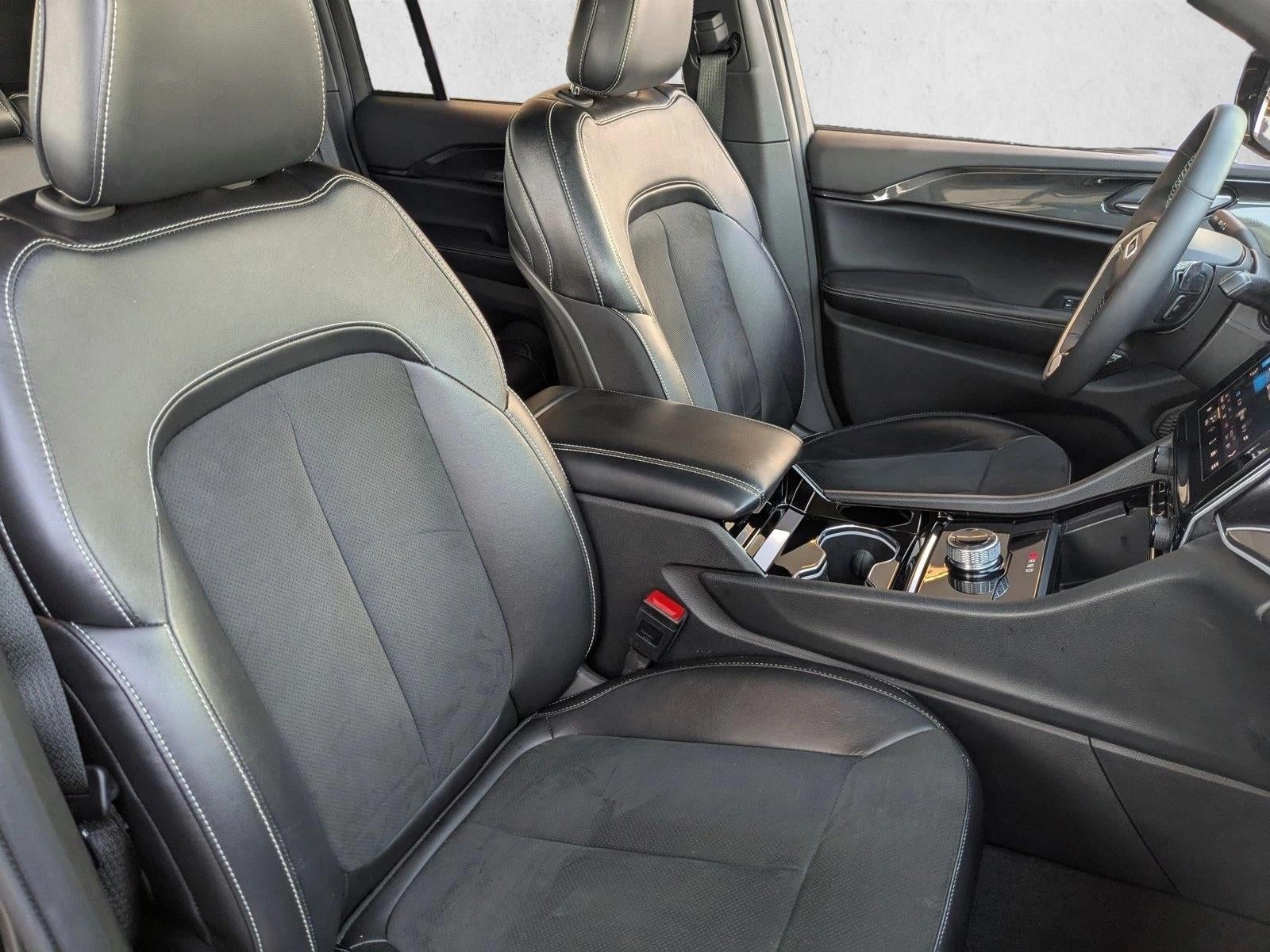 2023 Jeep Grand Cherokee Altitude 4x2