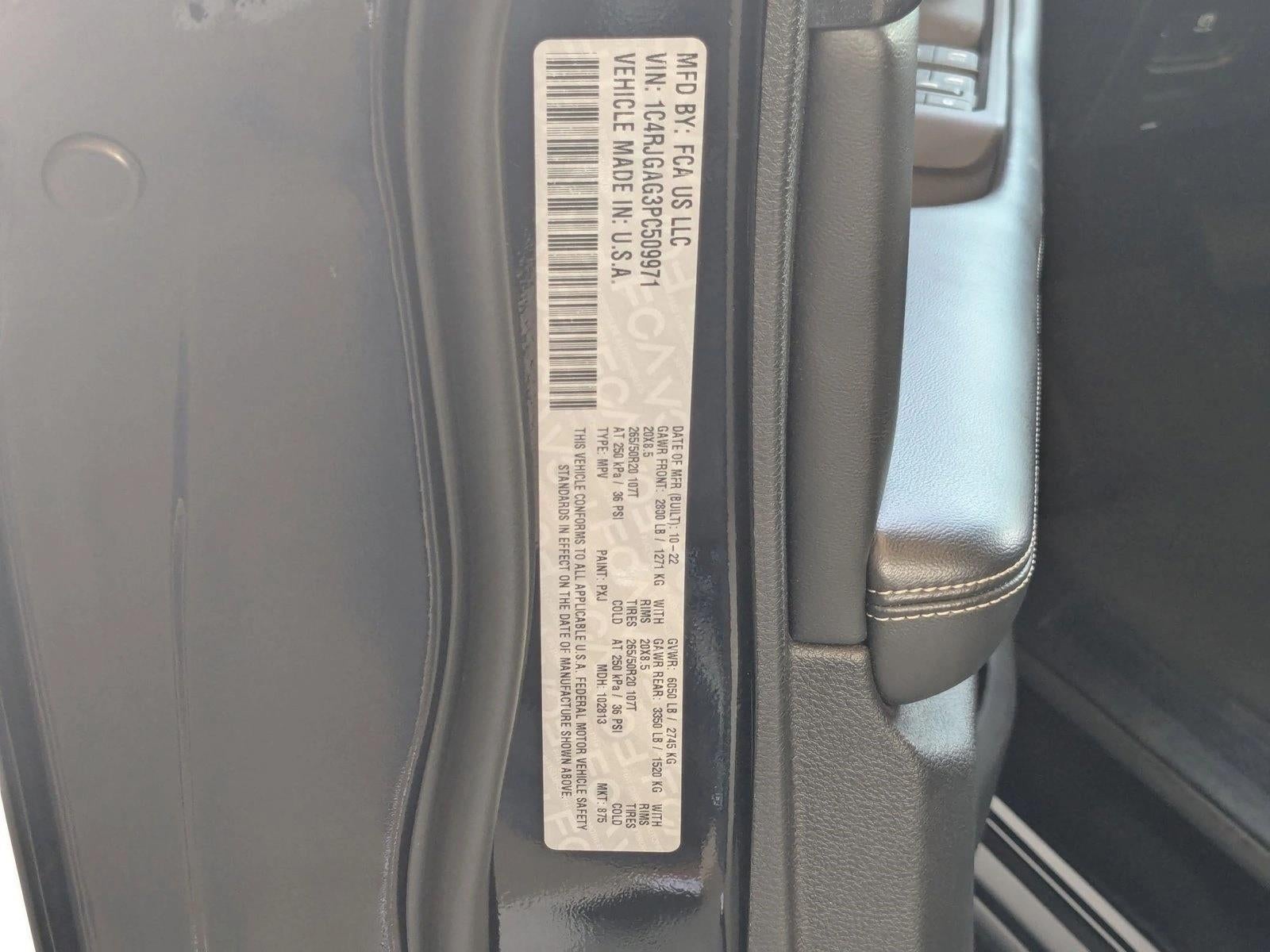 2023 Jeep Grand Cherokee Altitude 4x2