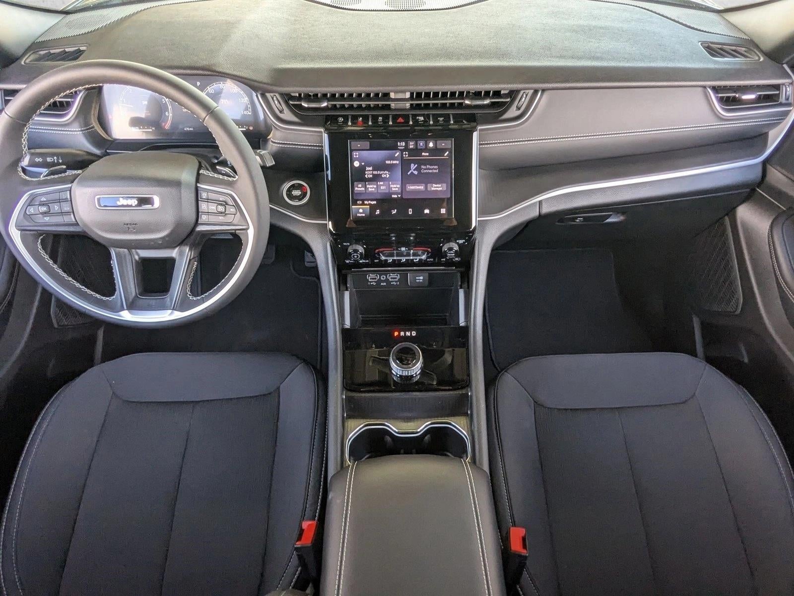 2025 Jeep Grand Cherokee Laredo 4x4