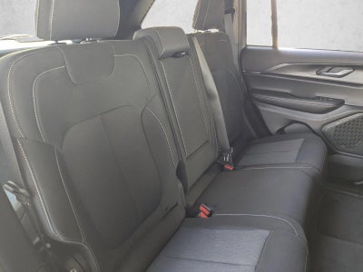 2025 Jeep Grand Cherokee Laredo 4x4