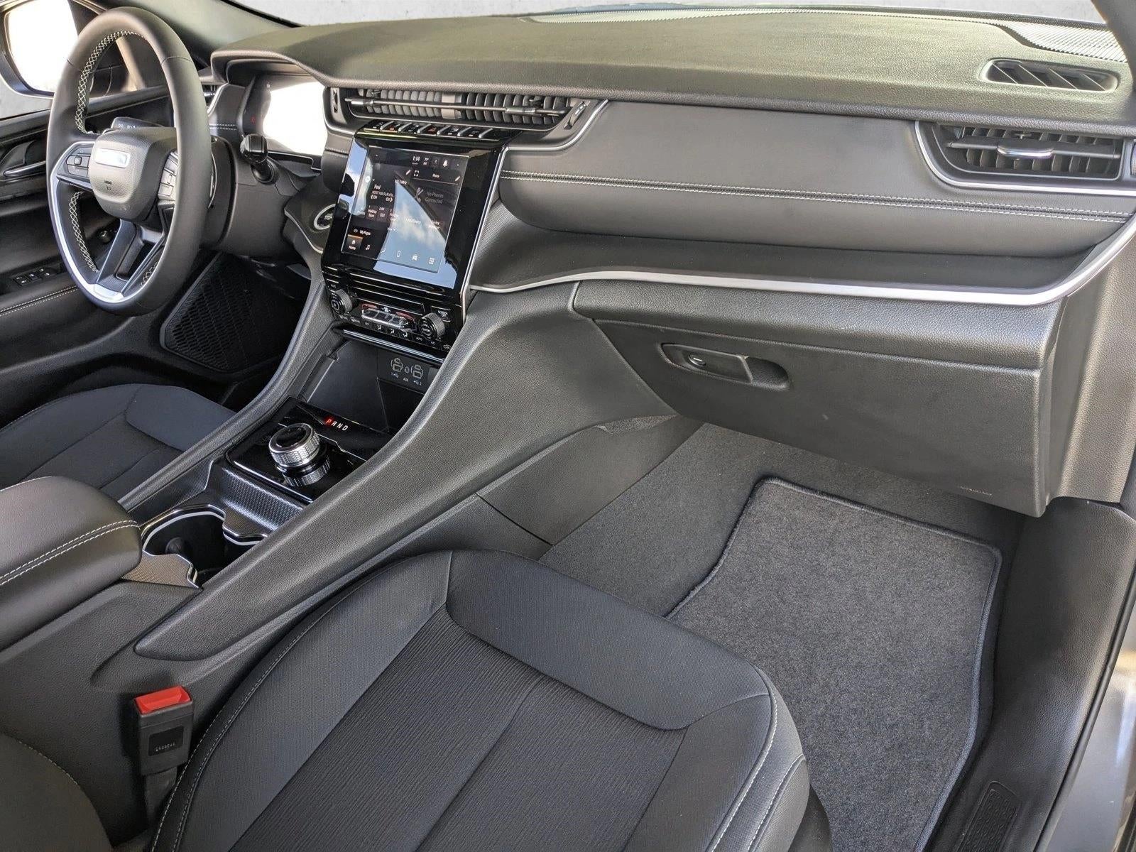 2025 Jeep Grand Cherokee Laredo 4x4