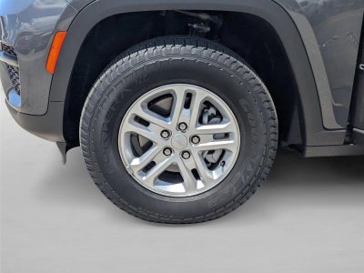 2025 Jeep Grand Cherokee Laredo 4x4