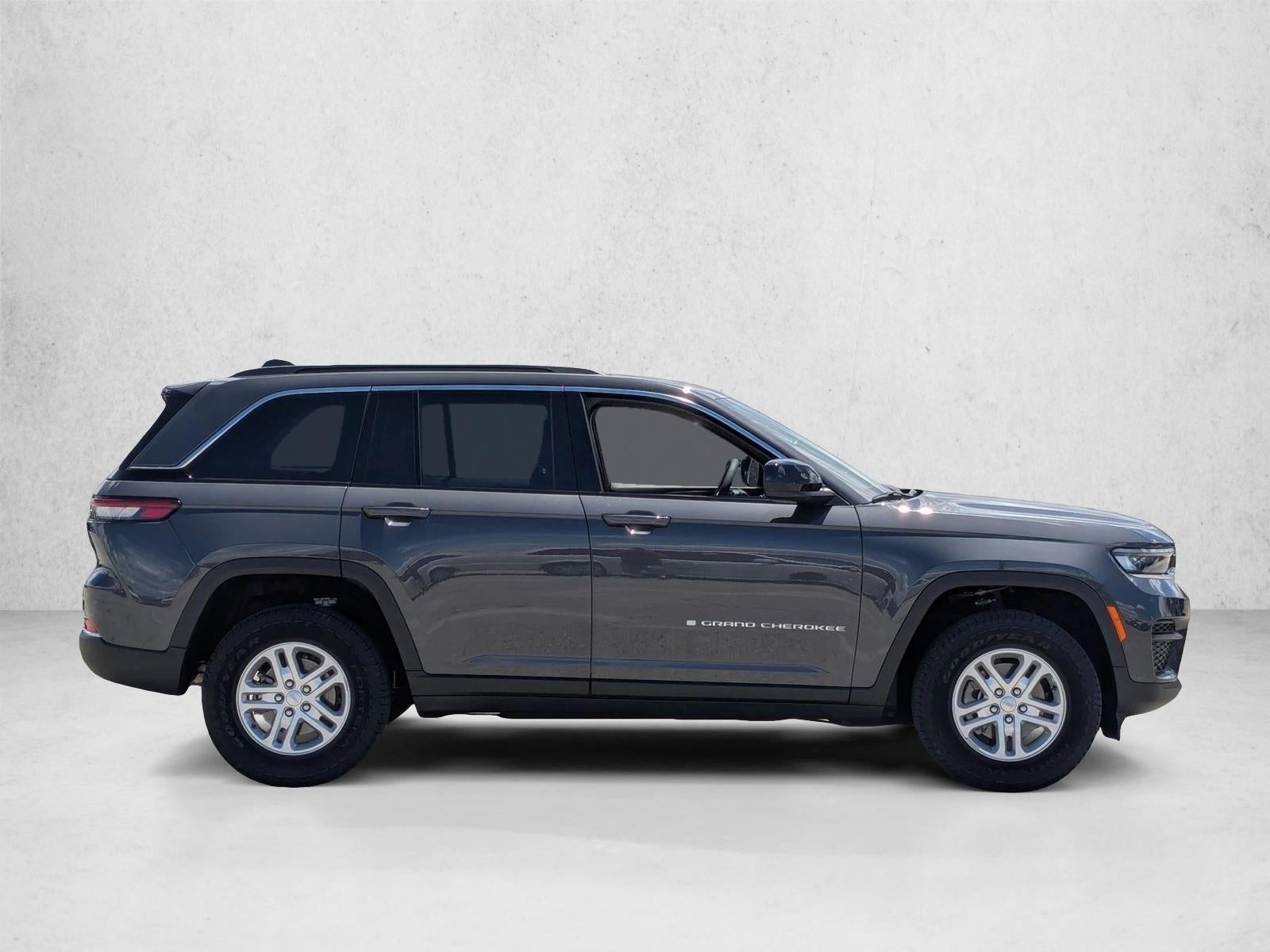 2025 Jeep Grand Cherokee Laredo 4x4