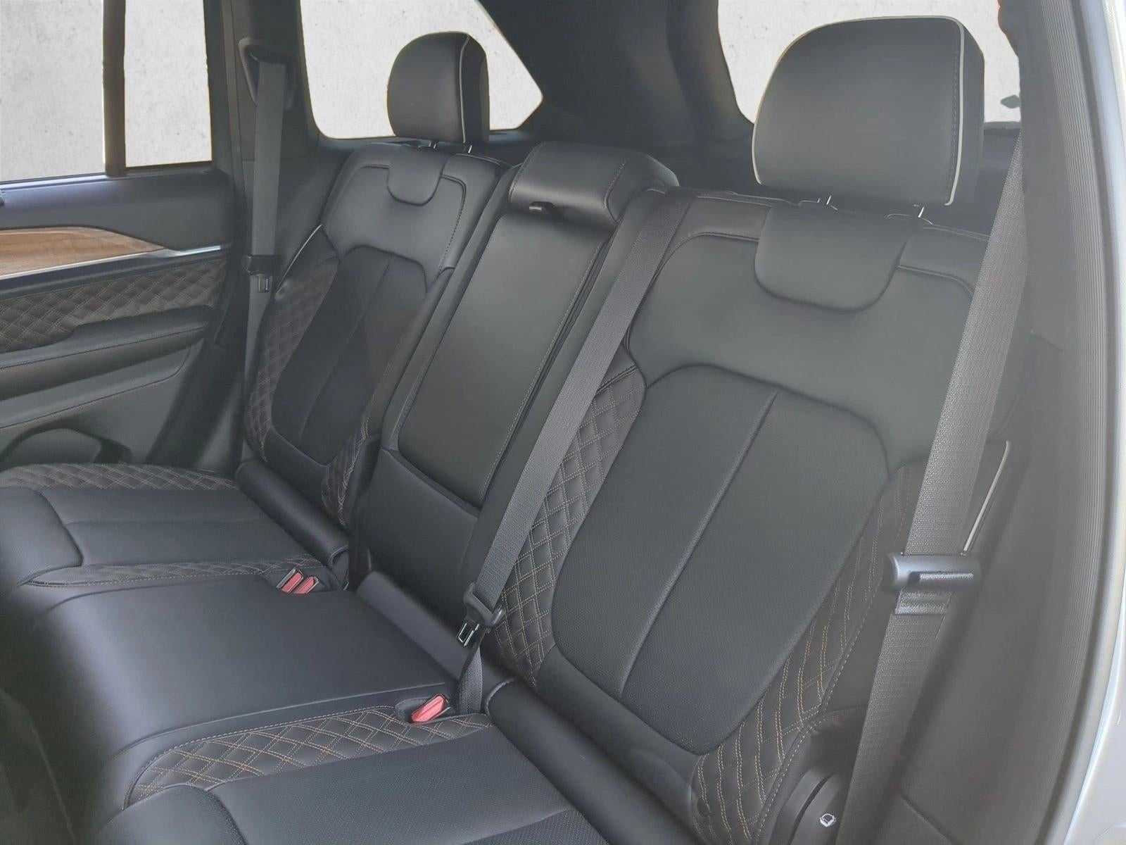 2026 Jeep Grand Cherokee Summit 4x4
