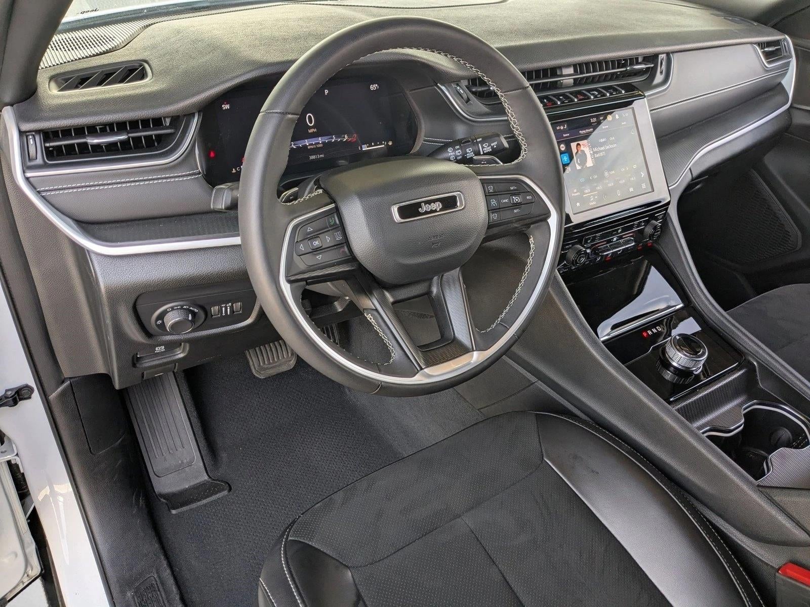 2023 Jeep Grand Cherokee L Altitude 4x2