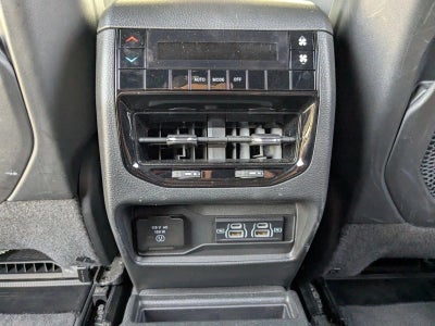 2023 Jeep Grand Cherokee L Altitude 4x2