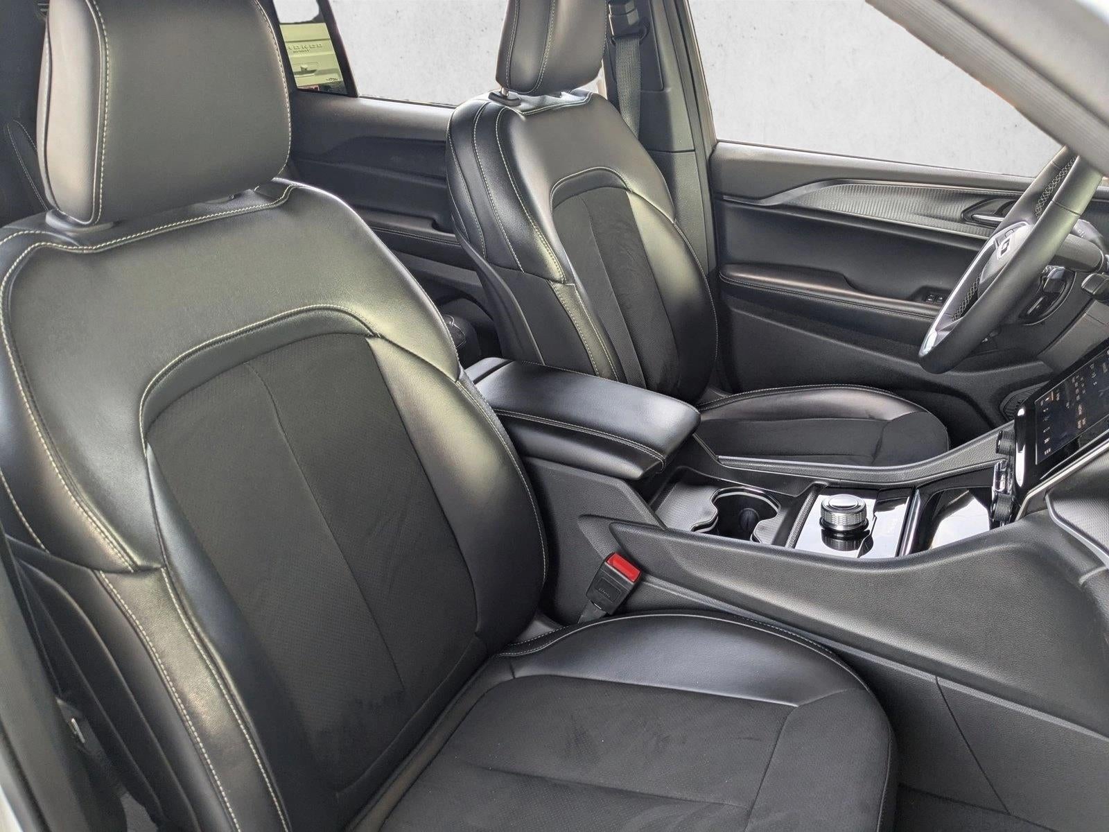 2023 Jeep Grand Cherokee L Altitude 4x2