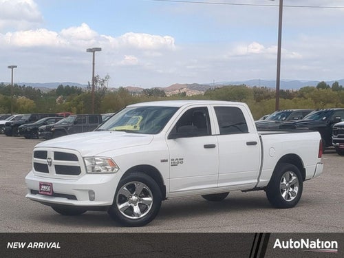 2019 RAM 1500 Classic Express 4x4 Crew Cab 5'7" Box