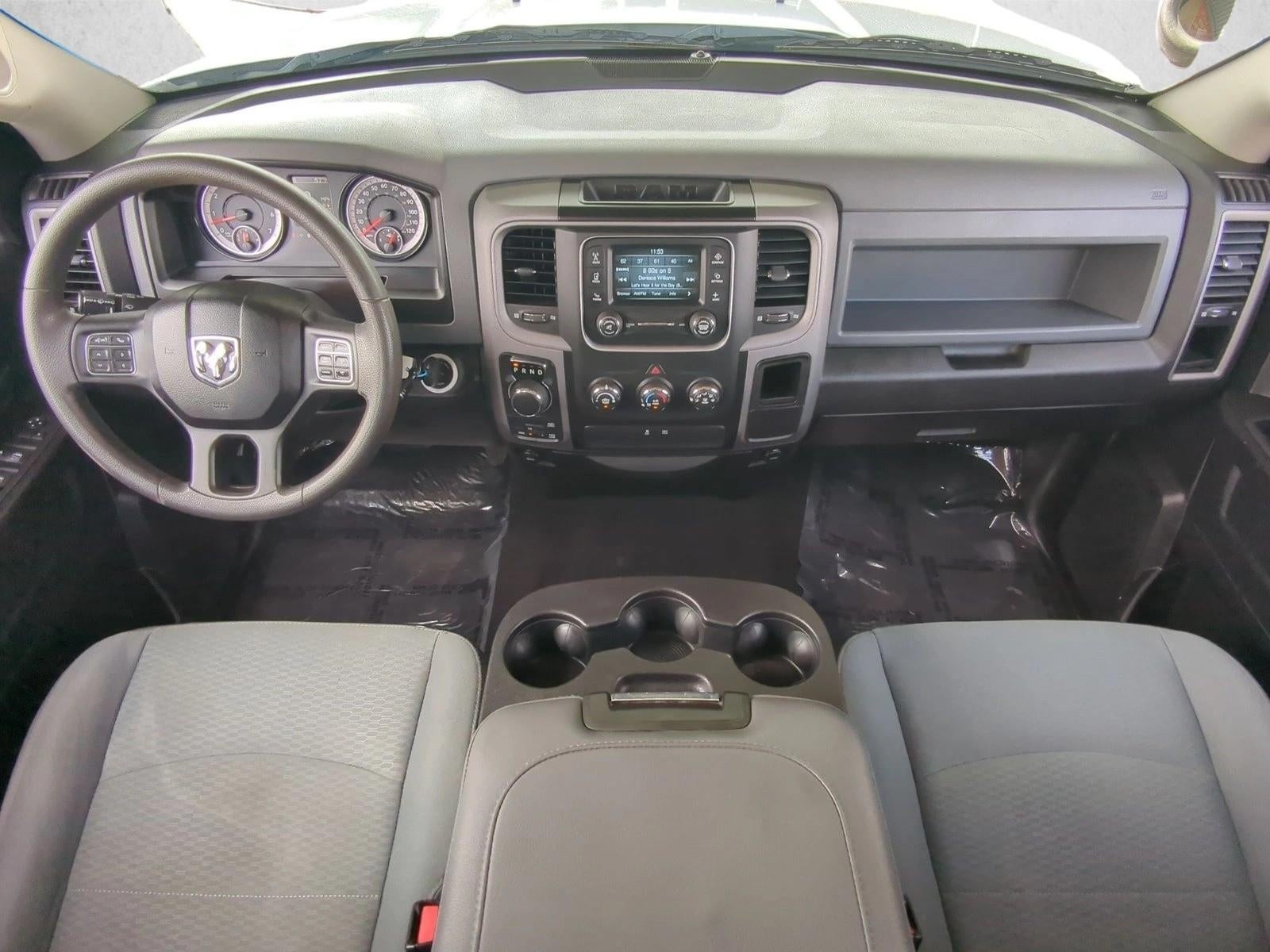 2019 RAM 1500 Classic Express 4x4 Crew Cab 5'7" Box