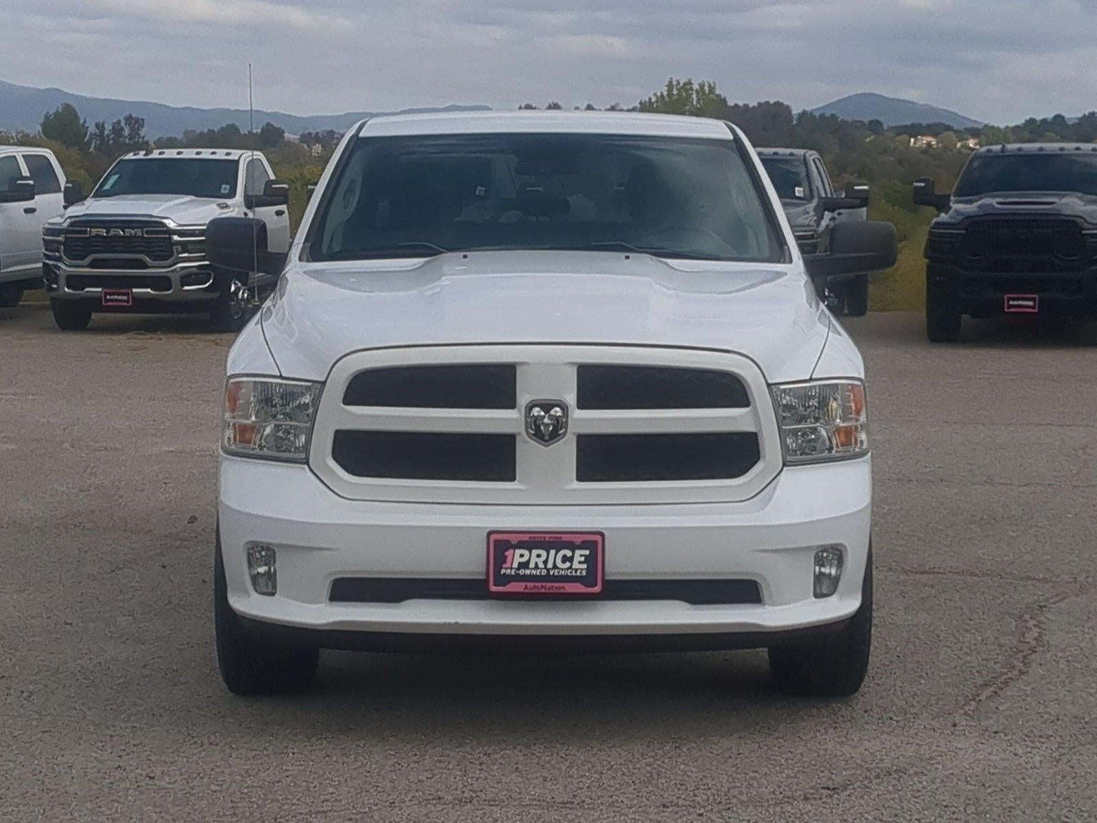 2019 RAM 1500 Classic Express 4x4 Crew Cab 5'7" Box