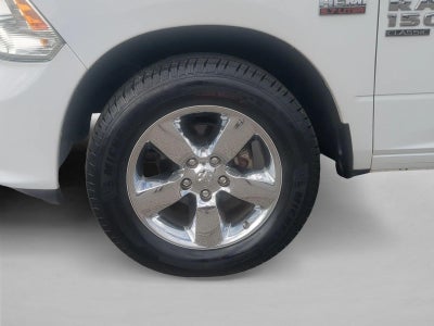 2019 RAM 1500 Classic Express 4x4 Crew Cab 5'7" Box