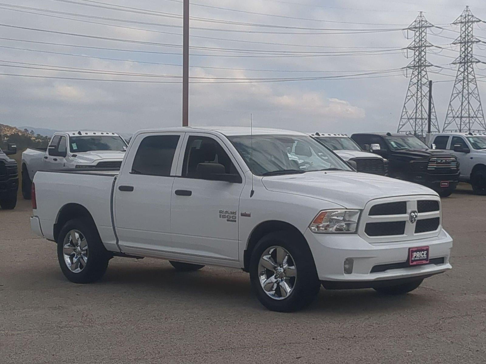 2019 RAM 1500 Classic Express 4x4 Crew Cab 5'7" Box