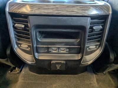 2020 RAM 1500 Laramie 4x2 Crew Cab 5'7" Box
