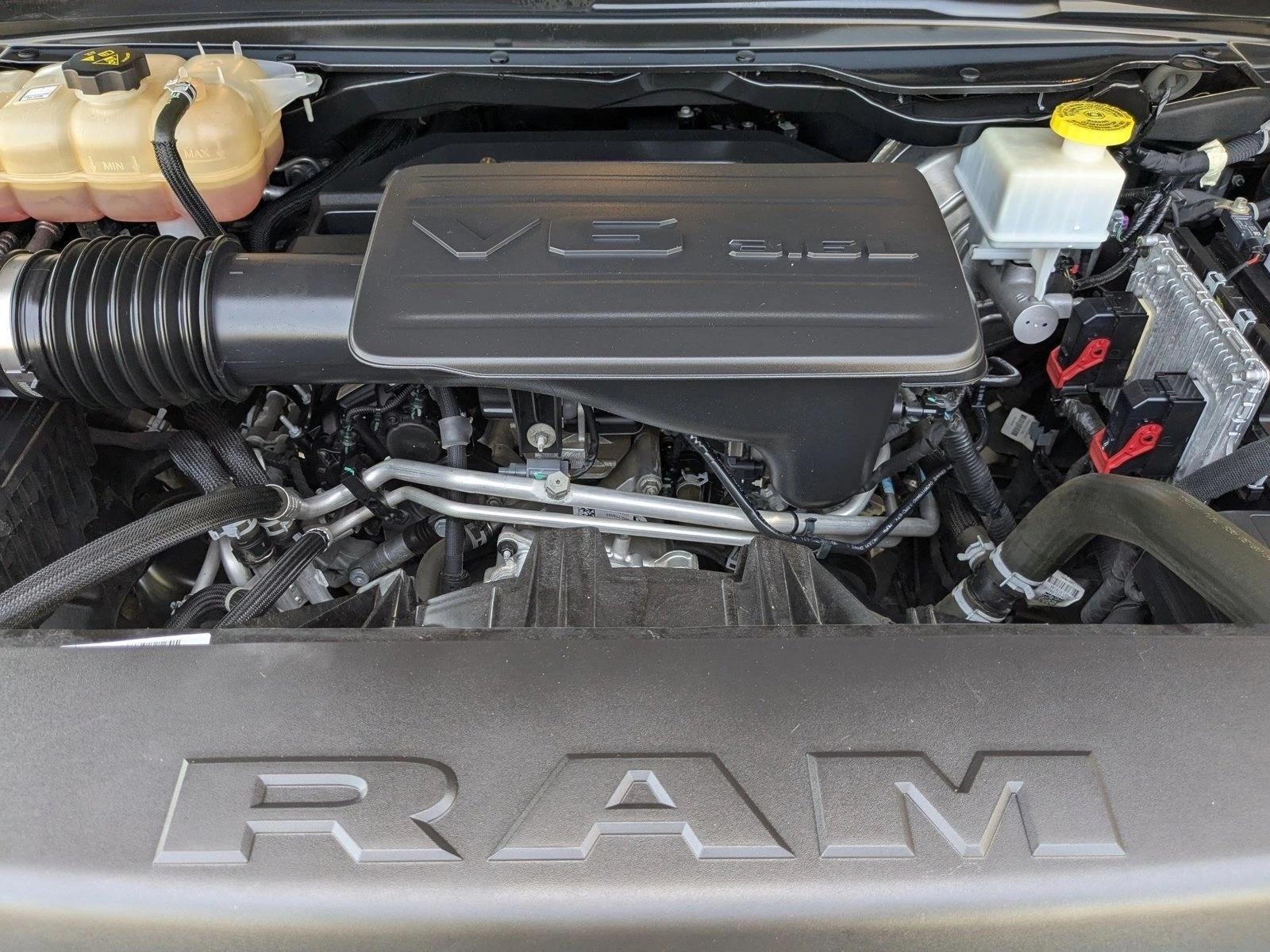 2022 RAM 1500 Big Horn 4x4 Crew Cab 5'7" Box